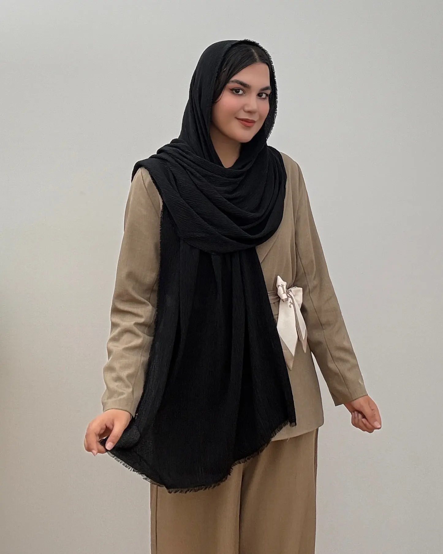 شال مشکی برشکا ساده